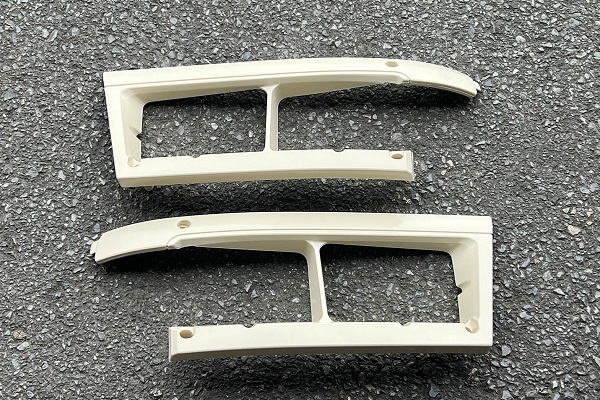 * new goods = Mitsubishi Fuso NEW Fighter angle eyes 4 light head light bezel light frame inside eyes left right set deco truck T-25