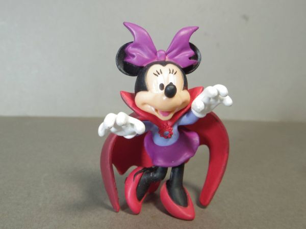  Disney Minnie Mouse PVC figure Halloween gong kyulaBULLYLAND