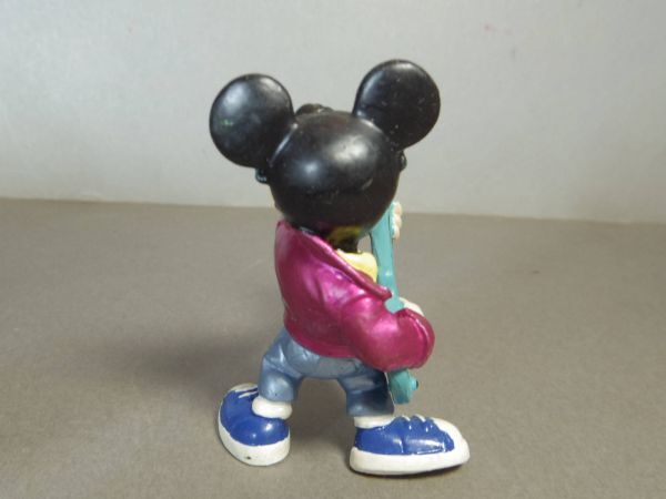 ディズニー ミッキーマウス PVCフィギュア エレキギター BULLYLANDの画像3