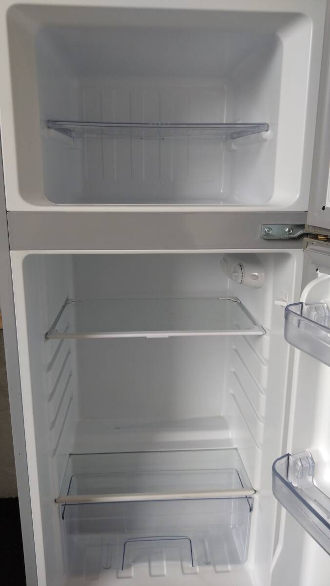 中古 SHARP シャープ ノンフロン冷凍冷蔵庫 2013年製 SJ-H12W-S 2ドア 冷蔵庫 単身 一人暮らしに 愛知県豊田市 近隣格安配送の画像5