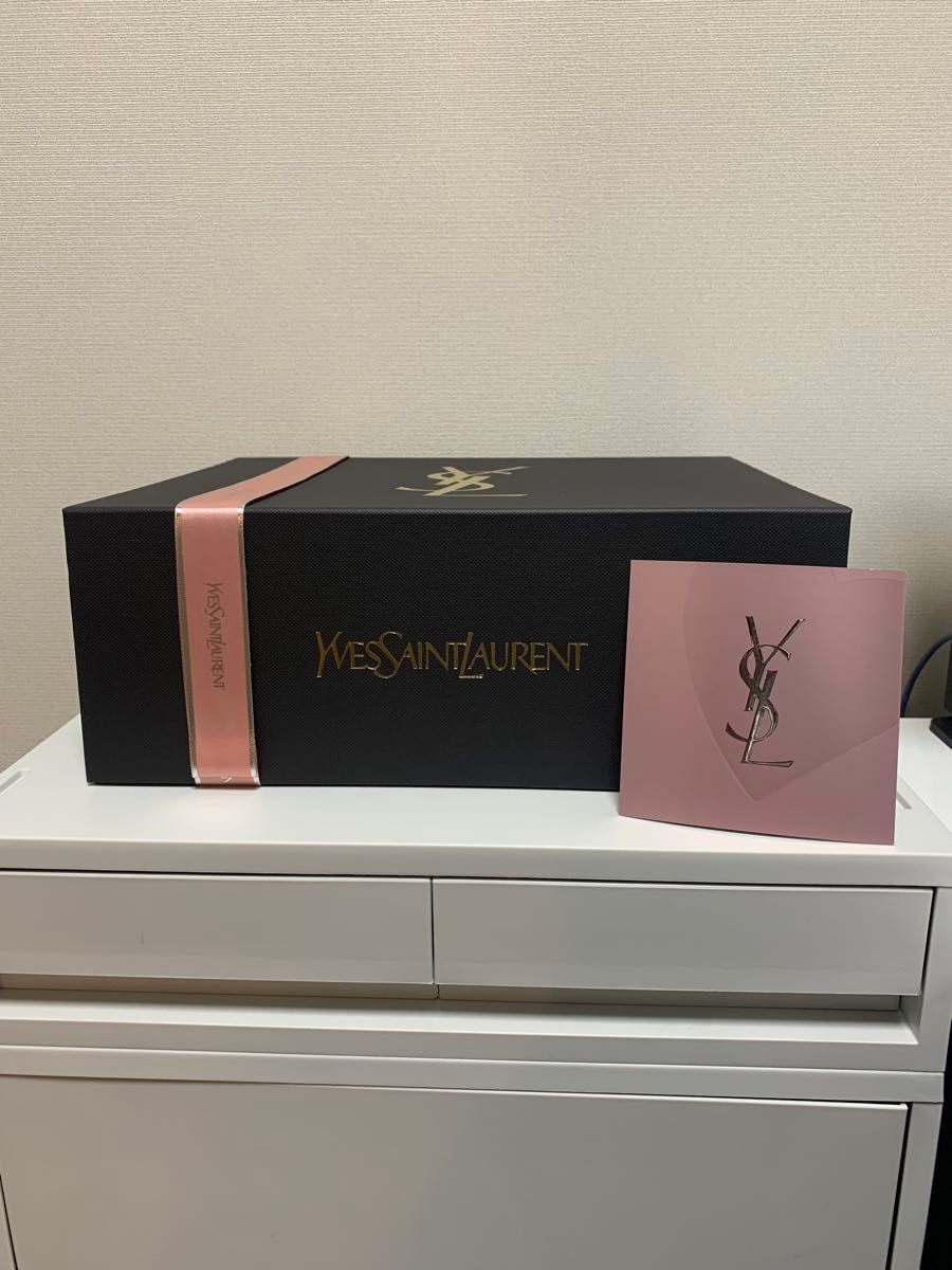 イヴサンローラン ギフトボックス YSL 限定ギフト箱　メッセージカード付き