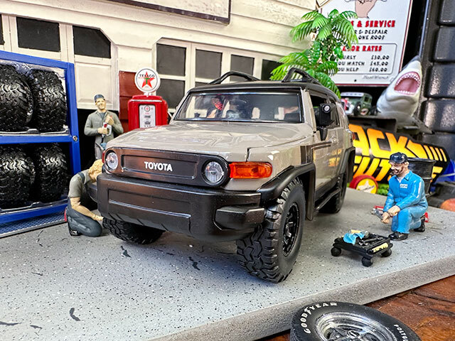 Jada　トヨタ　FJクルーザー　ダイキャストミニカー　タイヤ＆ホイールセット付き　1/24スケール（サンド） アメリカン雑貨 アメリカ雑貨_画像4