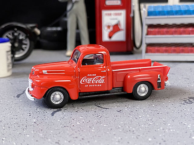 コカ・コーラ 1948年フォードF-1ピックアップ ミニカー 1/72スケール（レッド） ■ アメリカン雑貨 アメリカ雑貨の画像4