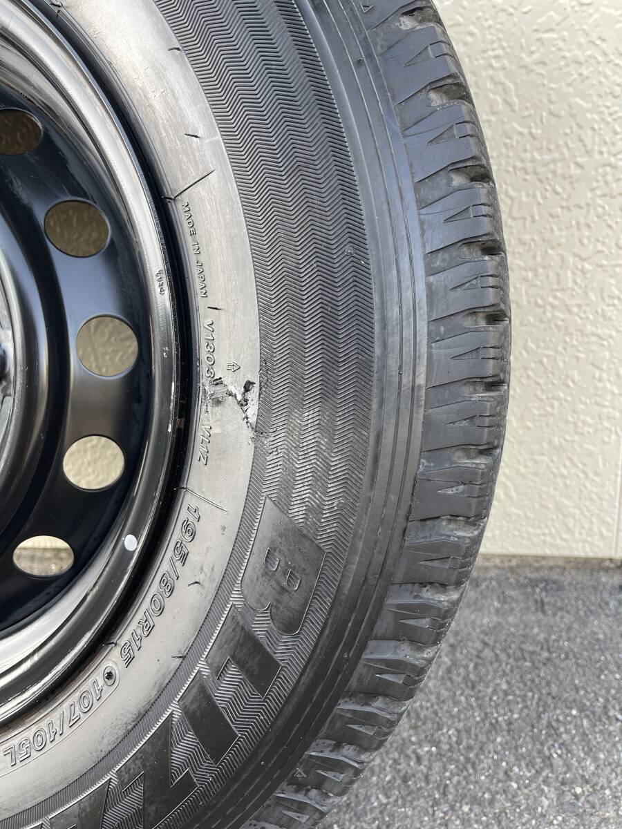 ハイエース スタッドレス ブリザック ブリヂストン 195/80R15 107\105L LT 中古 引き取り希望の画像5