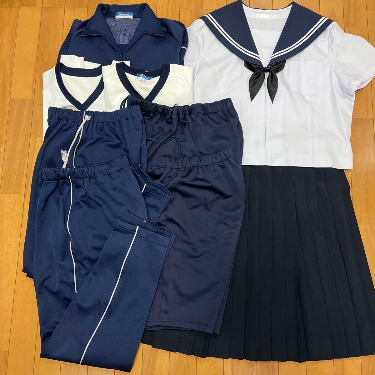 2 9 コスプレ衣装 夏 制服 リボン付き 上下セット TOMBOW ジャージ 上下セット ハーフパンツ スポーツシャツ 中学の画像1