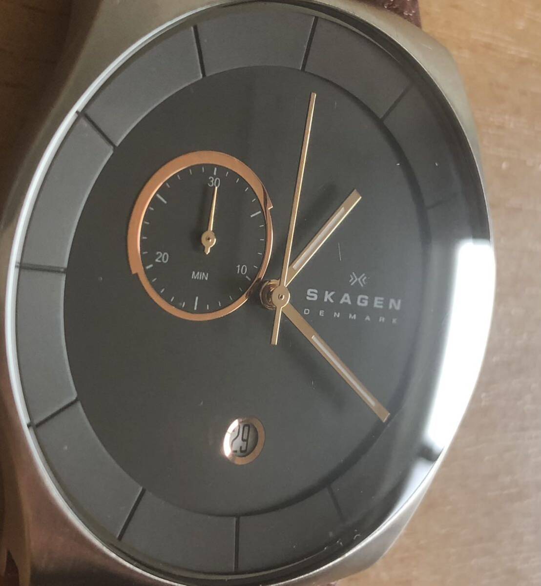277-0810 SKAGEN スカーゲン メンズ腕時計 革ベルト クオーツ SKW6085 電池切れ 動作未確認の画像2