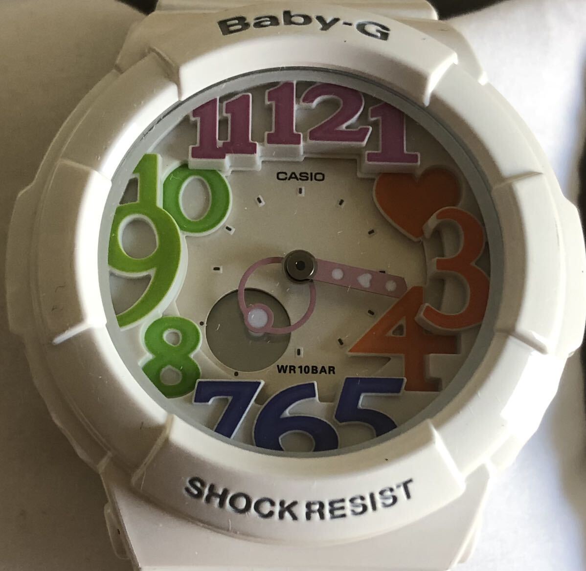 282-0468 CASIO カシオ Baby-G レディース腕時計　ラバーベルト　クオーツ　白　ホワイト　BGA-131 電池切れ　動作未確認_画像2