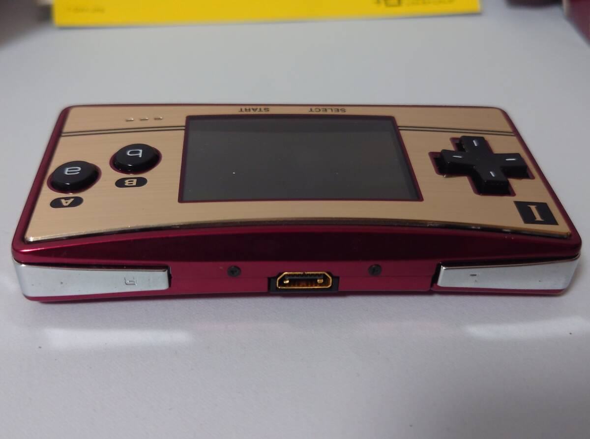 (3958) Nintendo 任天堂 GAME BOY micro ゲームボーイミクロ ファミコンカラー OXY-001 美品 動作未確認_画像3