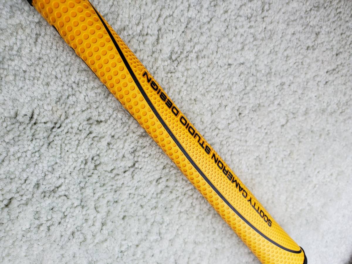 即決あり！ SCOTTY CAMERON スコッティ キャメロン パターグリップ  マタドール MID YELLOW イエローの画像3