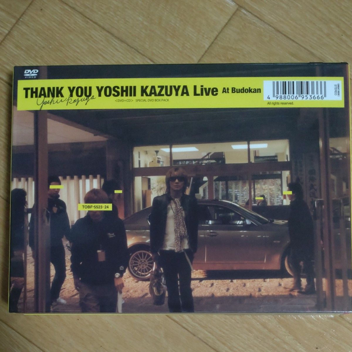 ＴＨＡＮＫ ＹＯＵ ＹＯＳＨＩＩ ＫＡＺＵＹＡ Ｌｉｖｅ Ａｔ Ｂｕｄｏｋａｎ （初回生産限定版） 吉井和哉