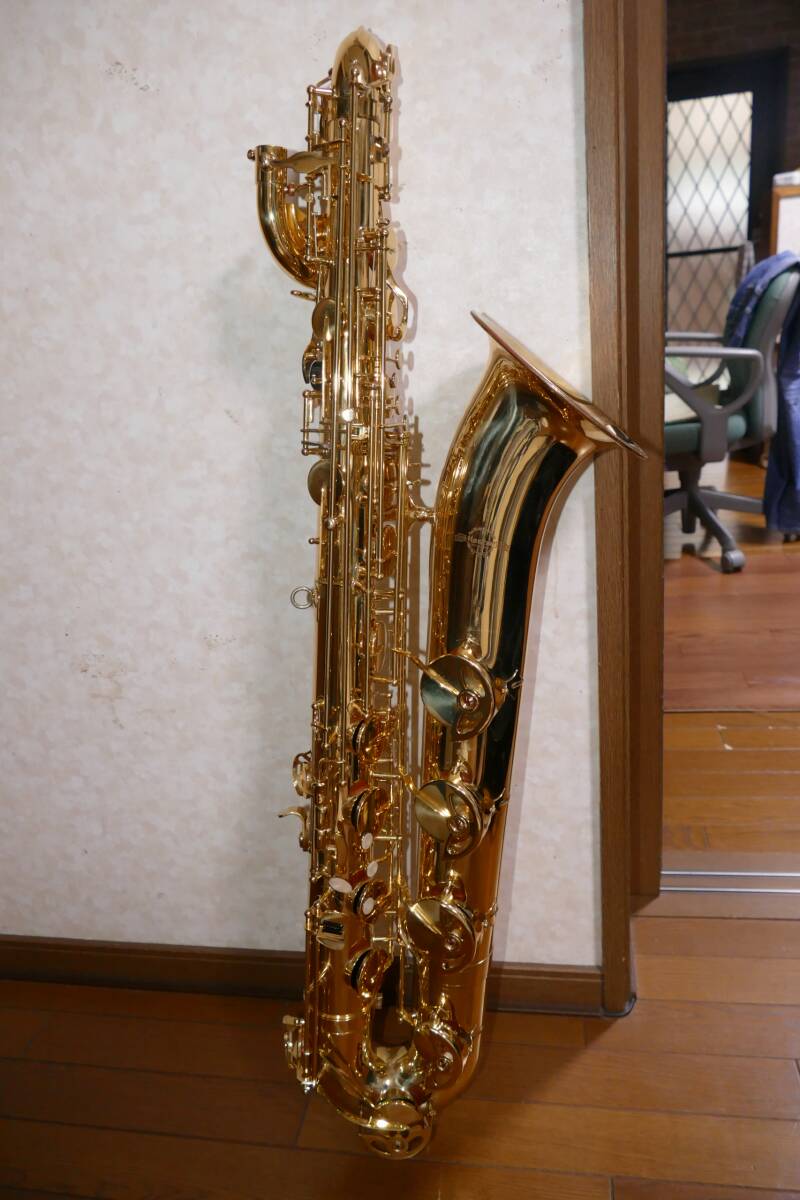 баритон-саксофон Maxtone с футляром 