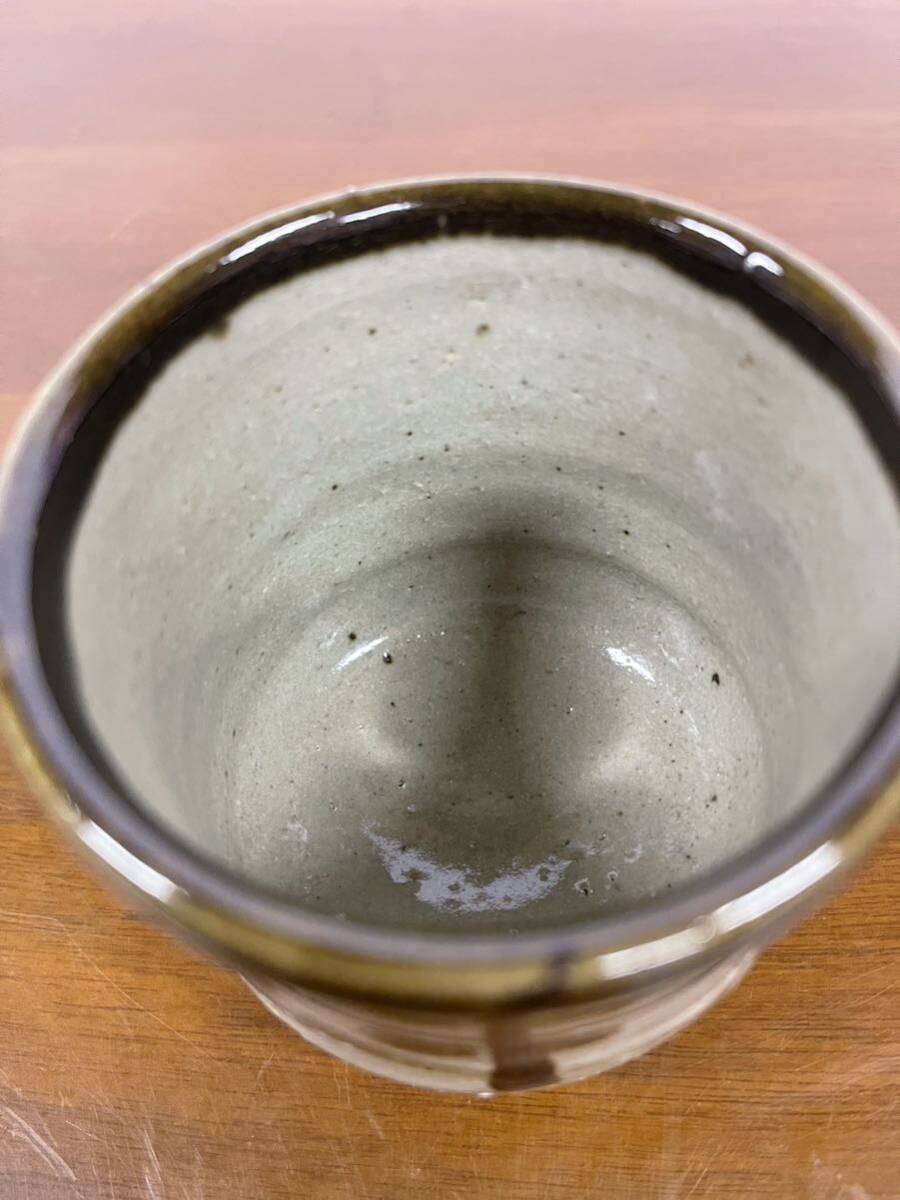 美品】 益子焼 人間国宝 濱田庄司作 地釉鉄絵十字掛紋湯呑 茶器 美品】 益子焼 人間国宝 濱田庄司作 地釉鉄絵十字掛紋湯呑 茶器
