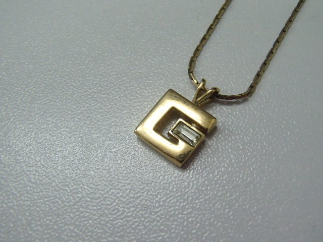 #60104【中古品】ジバンシィ GIVENCHY ネックレス ペンダント チェーン Gロゴ ゴールドカラー ブランド アクセサリーの画像1