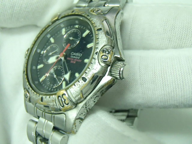 #60409【現状品】CASIO カシオ クロノグラフ メンズ腕時計 1794 MTD-1015 ブラック文字盤 不動品の画像2