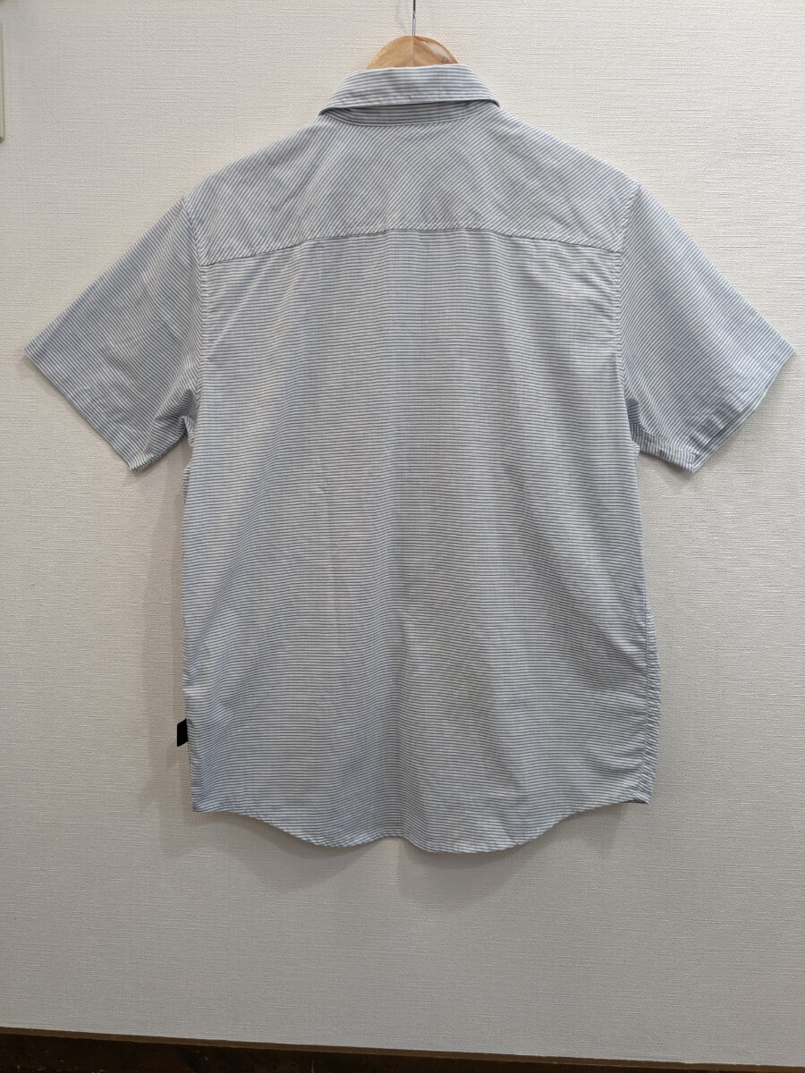 パタゴニア　ライトウェイトブラフサイドシャツ　Mサイズ ボーダー　水色　半袖シャツ ボタンダウンシャツ 白　速乾_画像2