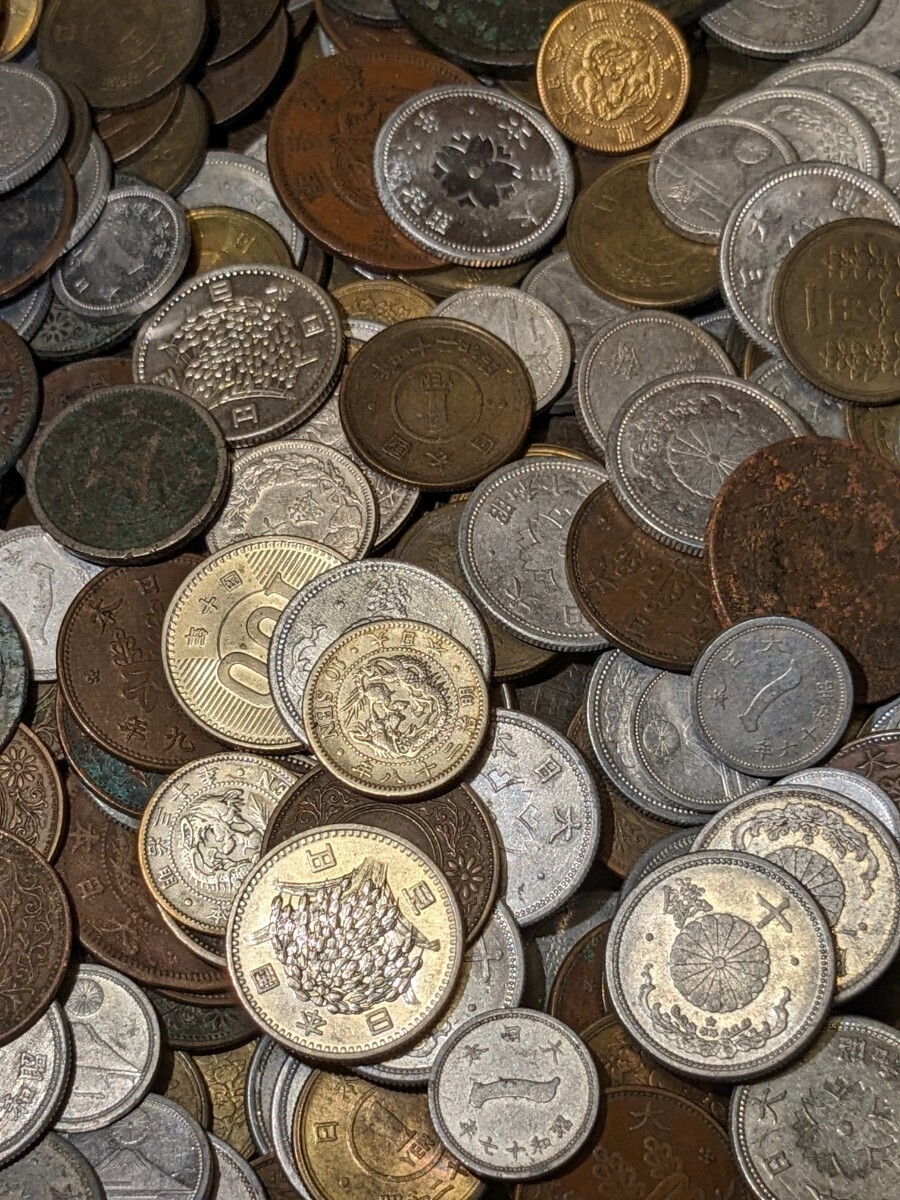 古銭まとめ　銀貨　銅貨　白銅貨　アルミ貨　穴銭など　3.4kg_画像4