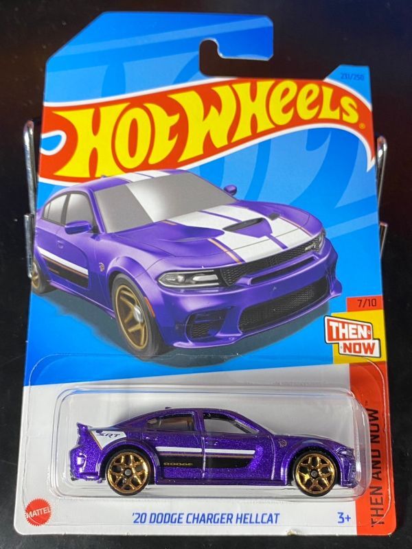 ホットウィール HOTWHEELS 20 DODGE CHARGER HELLCAT ダッジ チャージャー ヘルキャット 紫_画像1