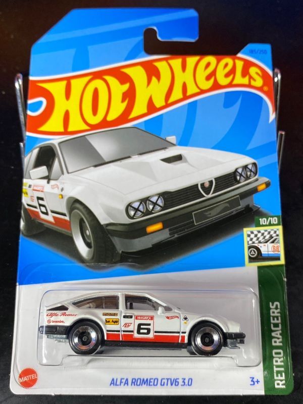 ホットウィール HOTWHEELS ALFA ROMEO GTV6 3.0 アルファロメオ 白の画像1