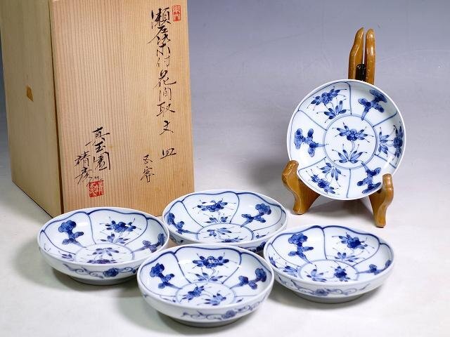 K05025[ genuine sphere . kiln origin Kato .. work ] Seto blue and white ceramics flower interval taking writing plate . customer also box 