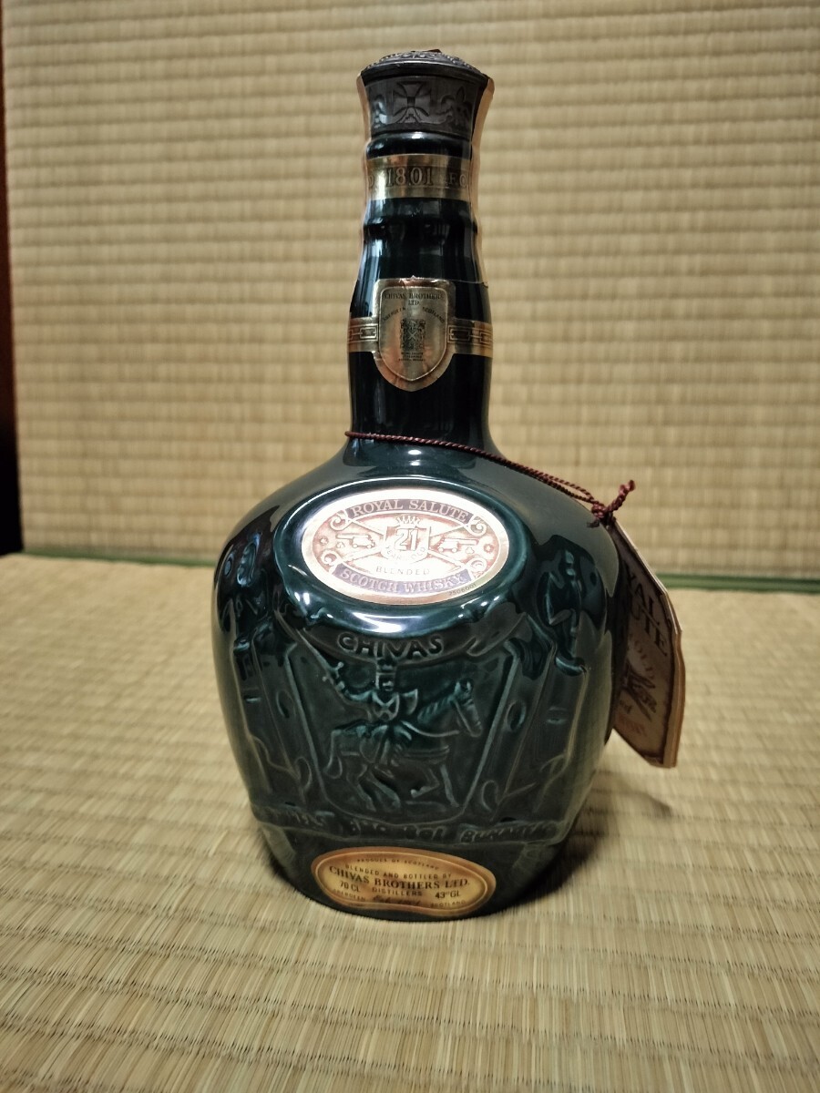 ROYAL SALUTE 未開封 ロイヤルサルート 21年 陶器ボトル ウイスキー 700ml 40% アンティーク プレミア レア物 袋付き 保管品 古酒 の画像1