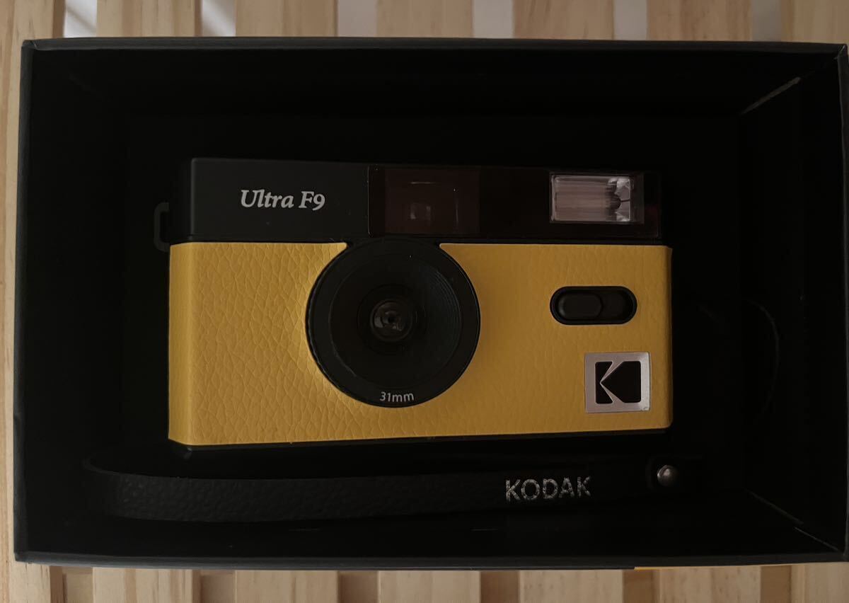 Kodak コダック ULTRA F9 コンパクトフィルムカメラ ブラック×イエロー 現状品　カメラ_画像2