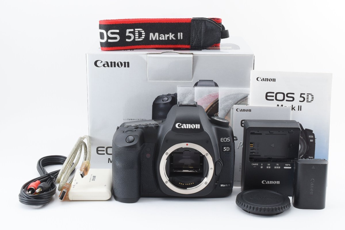 美品 キヤノン Canon EOS 5D Mark II ボディ ショット数わずか739枚_画像1