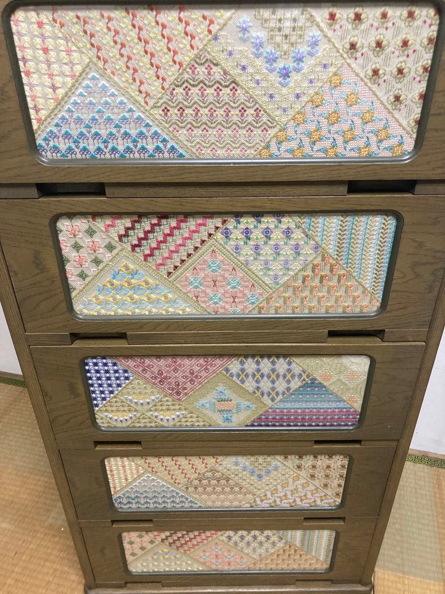 昭和レトロ 引き出し刺繍デザイン5段チェスト 整理たんす お 昭和レトロ 引き出し刺繍デザイン5段チェスト 整理たんす お