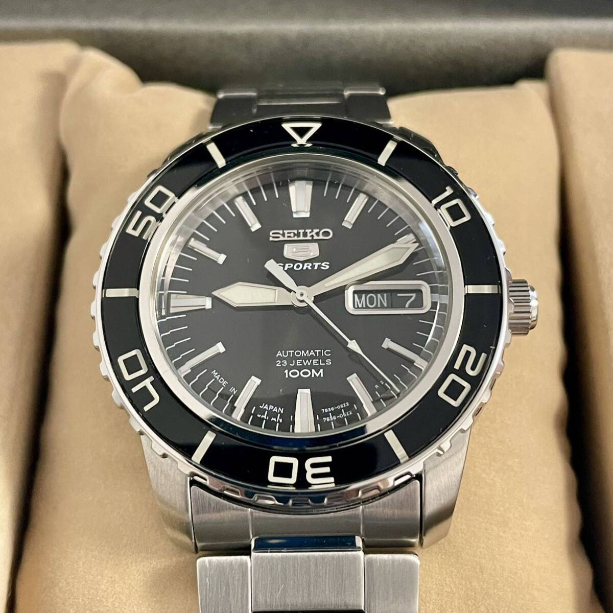 美品■ 1円 ～ 中古品 レア ■ セイコー SEIKO ■ ファイブスポーツ SNZH55J 7S36-04N0 ■ 自動巻き メンズ・ブラック・日本製・稼働品の画像1