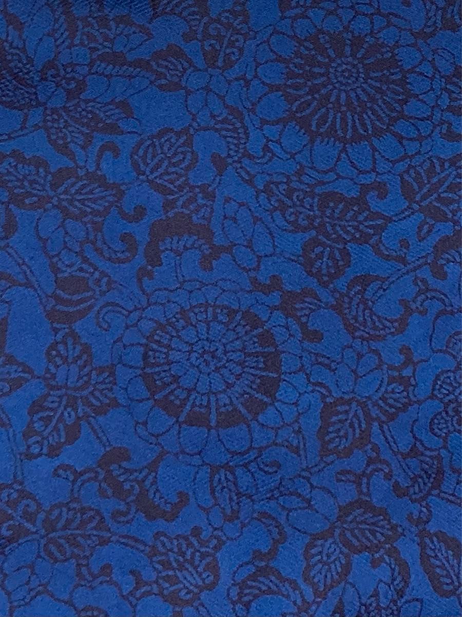 天然阿波藍灰汁発酵建本藍 小紋 正絹 緞子 地紋 花文 反端 未使用 イ3852