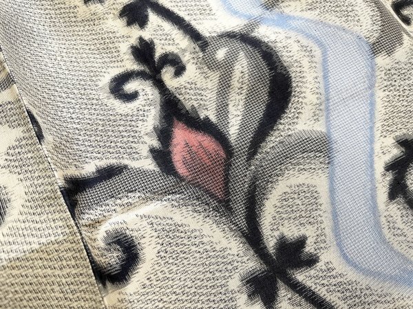 KIRUKIRU アンティーク 着物 銘仙 正絹 身丈147.5㎝ 淡いグレー地に幾何学柄 抽象柄 カジュアル 普段着 着付け 和装 小紋 着物の画像7
