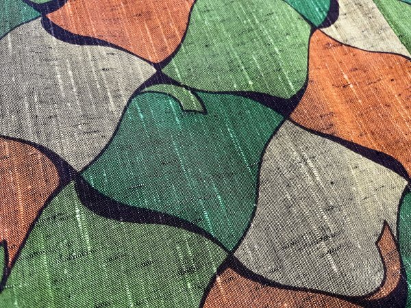 KIRUKIRU リサイクル 着物 ウール 身丈156㎝ 黄緑×オレンジ×緑 抽象柄 しつけ付き モダン レトロ 小紋 着付け 和装 カジュアルの画像8