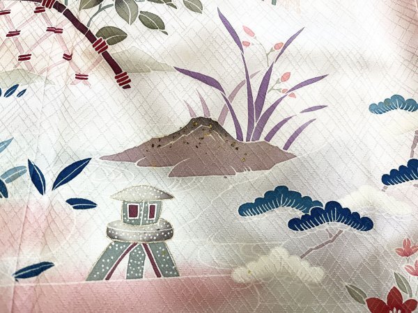 KIRUKIRU リサイクル 付下げ 正絹 着物 染 身丈165cm 淡いピンク地に椿など和花 茶屋辻柄 和柄 上品 着付 和装の画像10