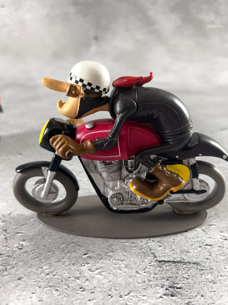 訳あり 2体 Joe Bar Team ジョーバーチーム YAMAHA ヤマハ MACTHLESS 1/18 バイク オートバイ ミニカー フィギュア _画像8