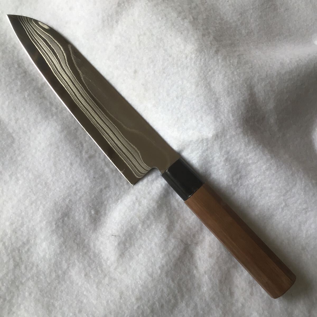 《新品 土佐打刃物 送料無料》四万十流しダマスカス銀紙三号鍛造打・6寸18cm・サビに強い半鏡面仕上げ・超軽量特注刃 の画像4