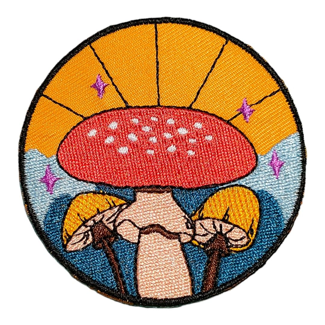 B-79【 アイロンワッペン 】 刺繍ワッペン アップリケ リメイク キノコ きのこ マッシュルーム MASHROOM パッチ