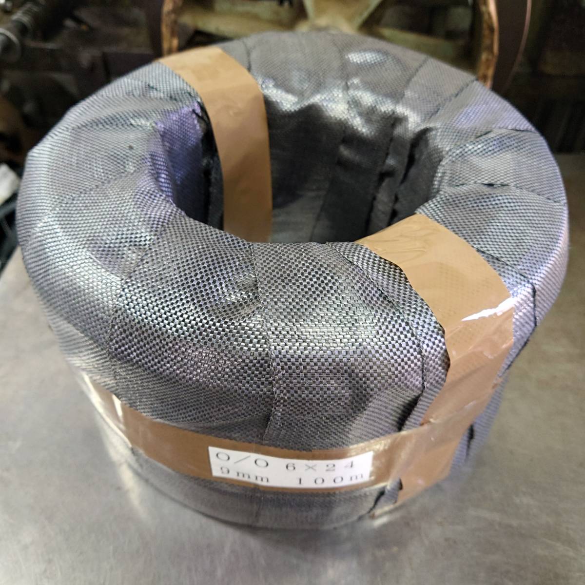 裸 ワイヤーロープ 油付き 6×24 9mm 100m巻 - 工事用材料 裸 ワイヤーロープ 油付き 6×24 9mm 100m巻 - 工事用材料