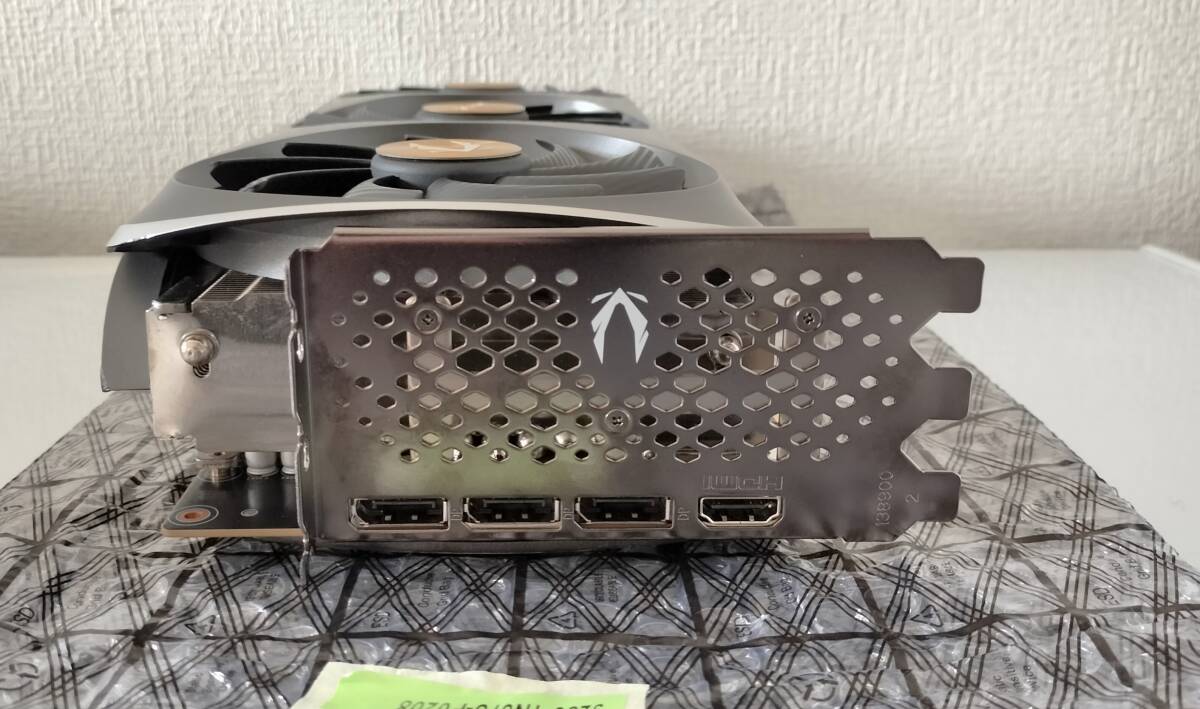 ZOTAC RTX 4090 AMP Extreme AIRの画像2