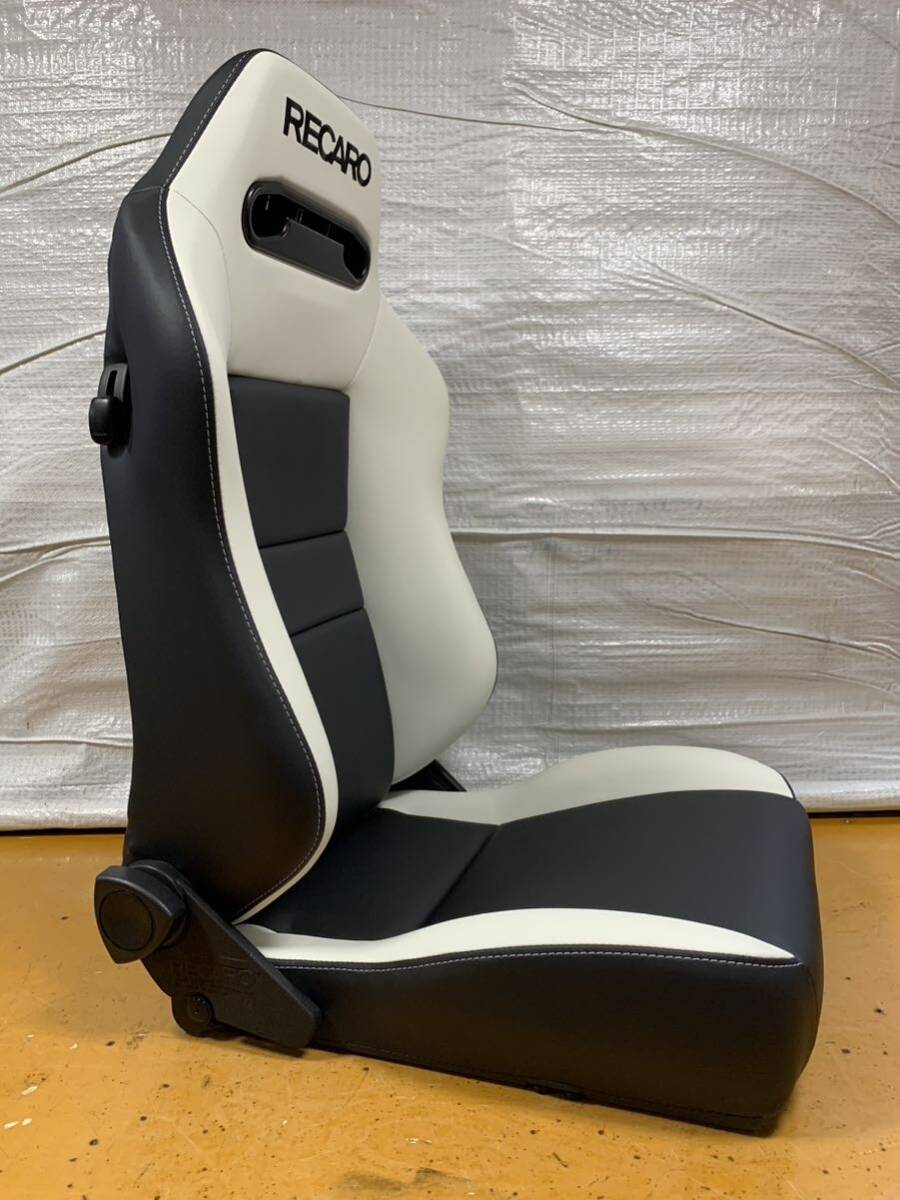 21.22.レカロ RECARO 2脚セット SR-VF 白×黒フェイクレザー張り替え 張替え 張替 ホワイトシングルステッチ 両側ダイヤル_画像7