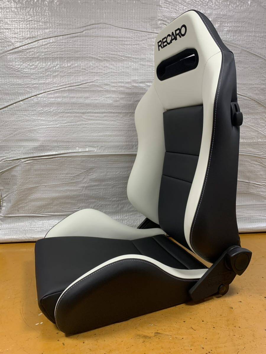 40.41.レカロ RECARO 2脚セット SR-3 黒×白フェイクレザー張り替え 張替え 張替 ホワイトシングルステッチ 片側ダイヤルの画像3