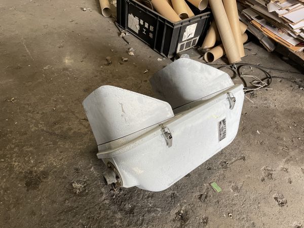 Yahoo!オークション - 【14】歩行者用 信号機 本物 小糸製作所 Yahoo!オークション - 【14】歩行者用 信号機 本物 小糸製作所