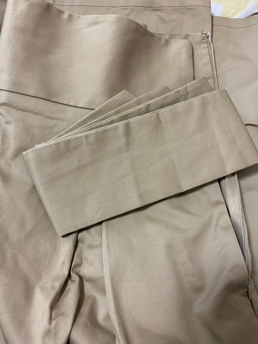 GU  開封のみ　未使用　スカート ロング ベージュ ウエストゴム リボンベル ロングスカート XL  