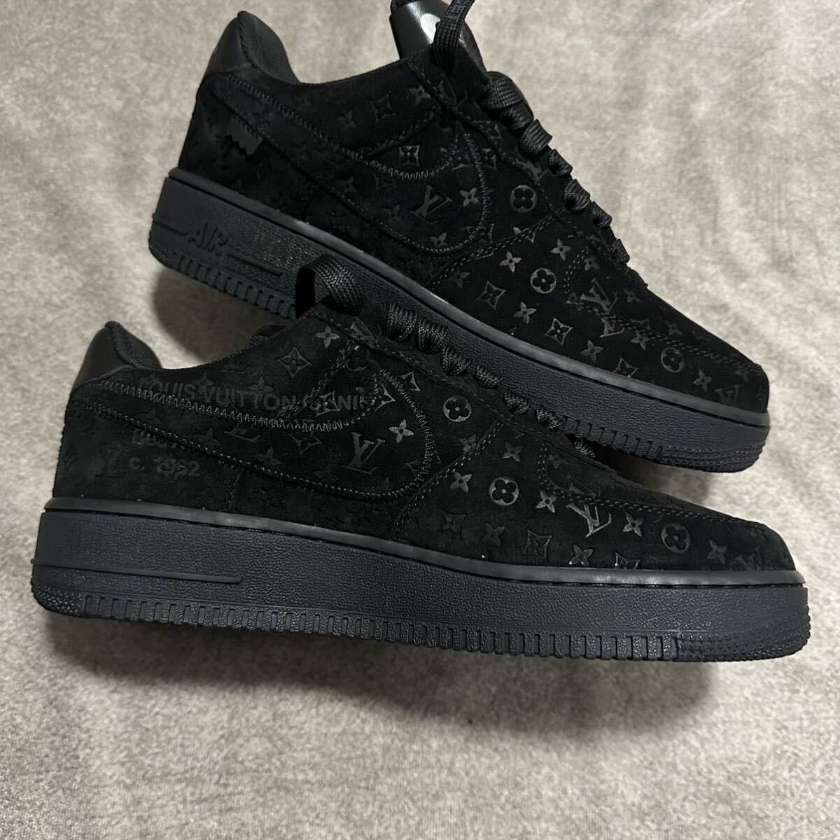 【新品未使用・確実正規品】Louis Vuitton × NIKE Air Force 1 Low Blackの画像4