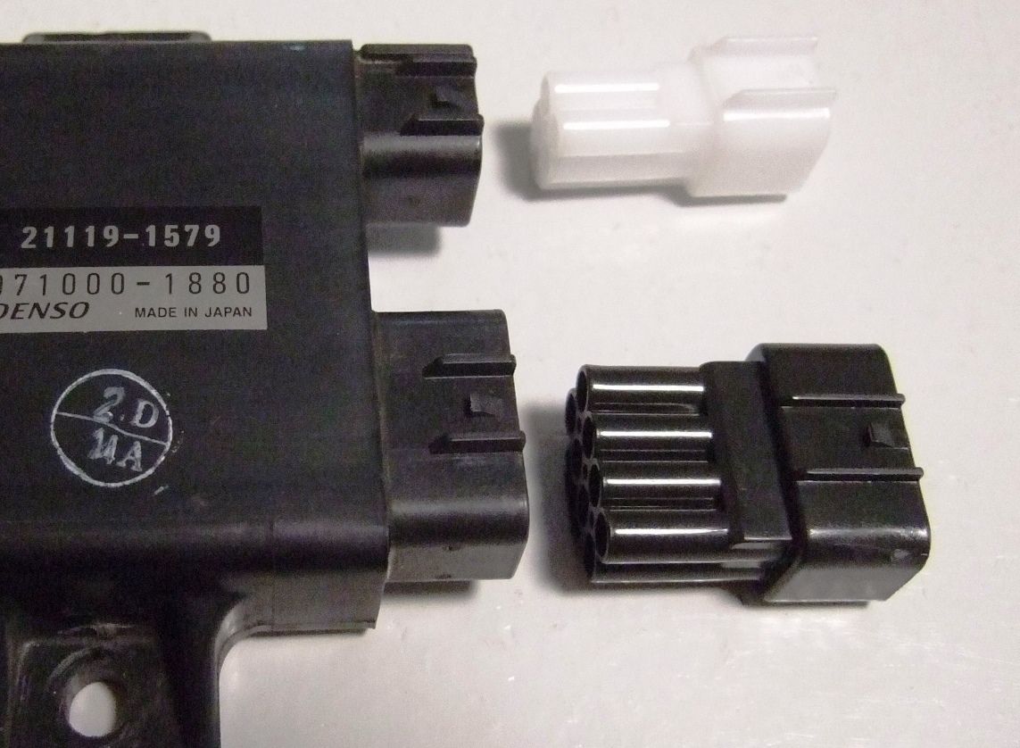 ＜CIG03-005＞ KLX250, Dトラッカー イグナイター 変換コネクタ 8P& 4P 防水型（規制前イグナイターに取付）の画像2