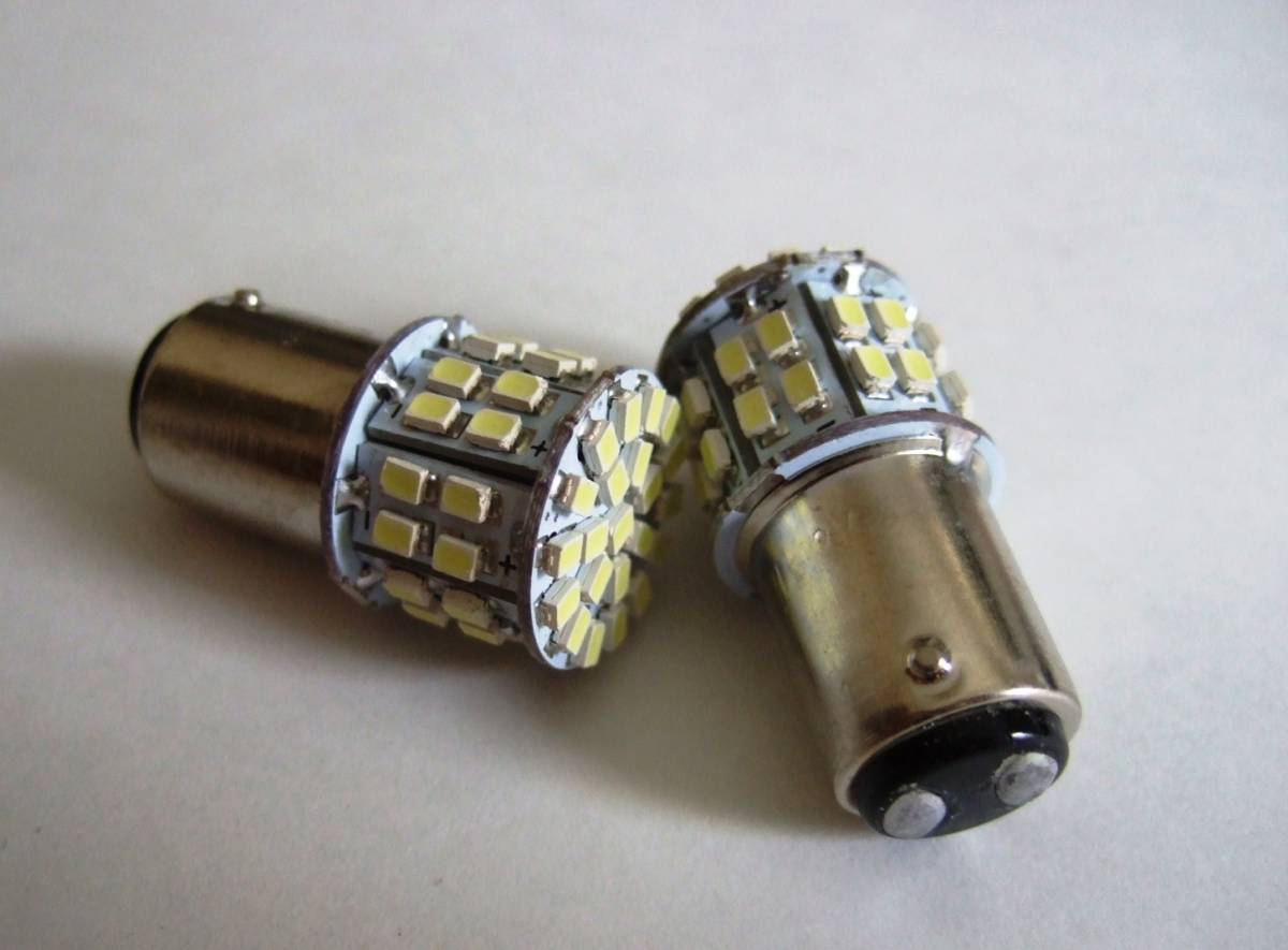 ＜LEDW06W-006＞ 50 SMD LED搭載 (S25 ダブル球・BAY15d ２１／５Ｗ）ブレーキ・テールライト 白色_画像3