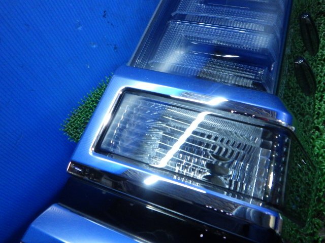 ●【B】 トヨタ純正 LED テールランプ テールライト 右/運転席 コイト KOITO 28-243 ヴォクシー ZWR80W ZRR80G 80系 VOXY 後期_画像7