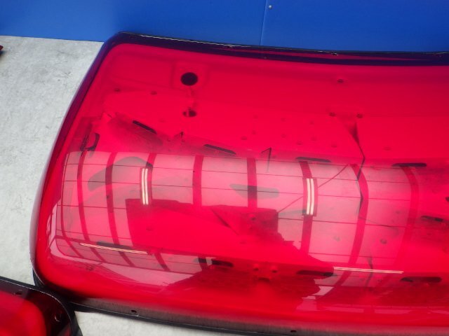 【E】 トヨタテクノクラフト パトランプ パトライト LED 赤色灯 2011-F0236 2011-L0236 救急車 ハイメディック TRH226 ハイエース ワイドの画像5