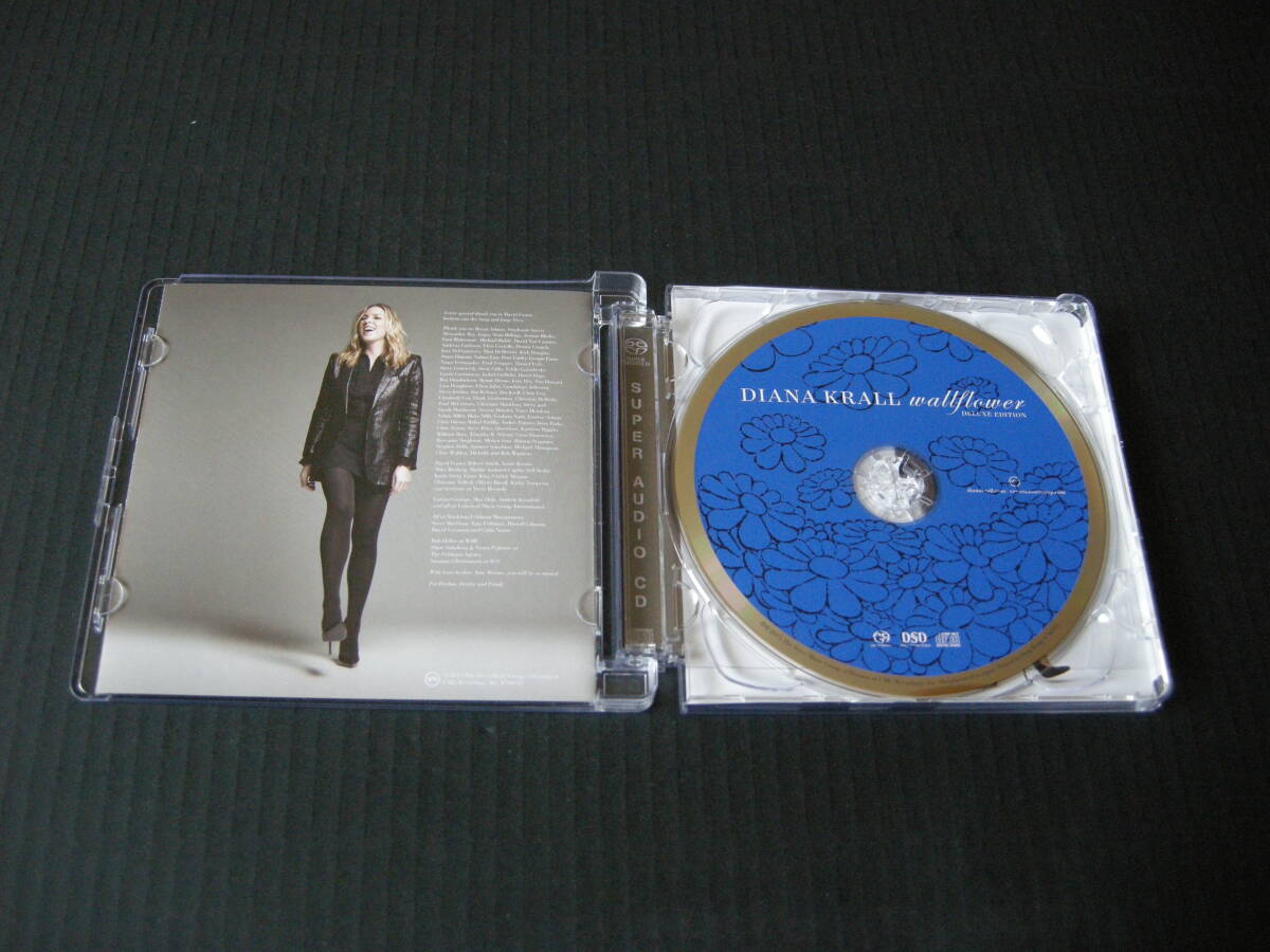 SACD/HYBRID「ダイアナ・クラール/ウォールフラワー (デラックス・エディション)」(DIANA KRALL/WALLFLOWER-DELUXE EDITION)(VERVE/USA盤）の画像3