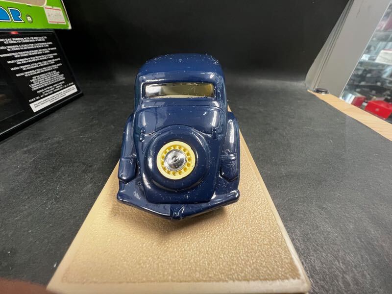 塗装,ケースヒビ、箱傷みあり エリゴール 1/43 1006 パナール ダイナミック ベルリーネ 1937 PANHARD DYNAMIC BERLINE 1937の画像6