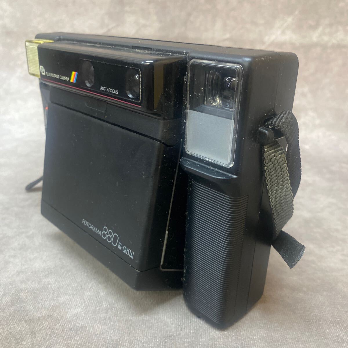 現状品 富士フィルム インスタントカメラ FOTORAMA 880 Hi-CRYSTAL ケース付き ジャンク品 動作未確認 _画像3