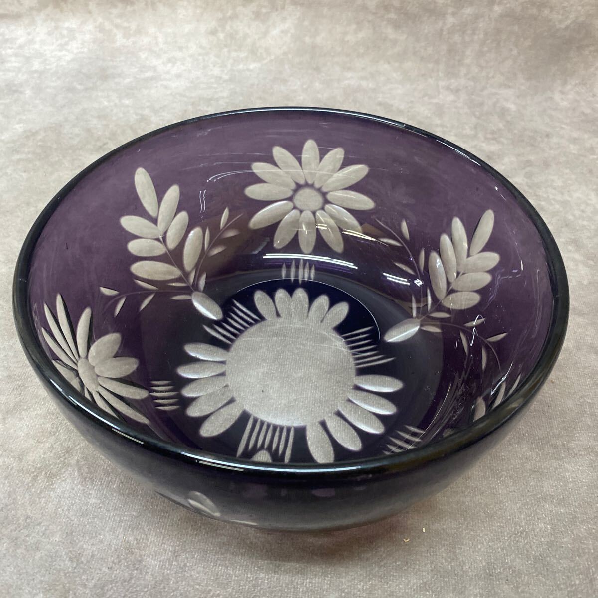 切子？ 花柄 大鉢 直径約20cm パープル 紫 菓子鉢 鉢 伝統工芸 日本 japanの画像2
